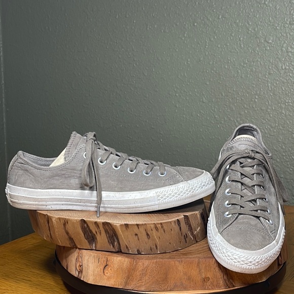 FINAL PRICE!!!UNISEX CONVERSE CHUCK TAYLOR ALL STAR NUBUCK OX SNEAKER - Picture 1 of 16